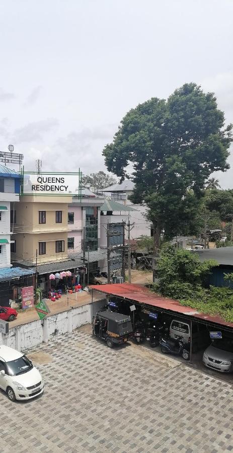 Queens Residency Thrissur ภายนอก รูปภาพ